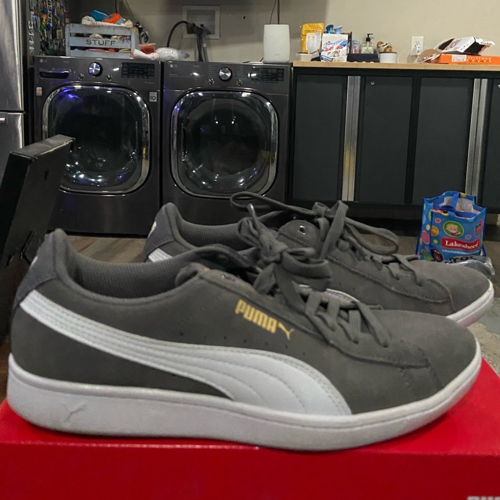 PUMA Vikky suede